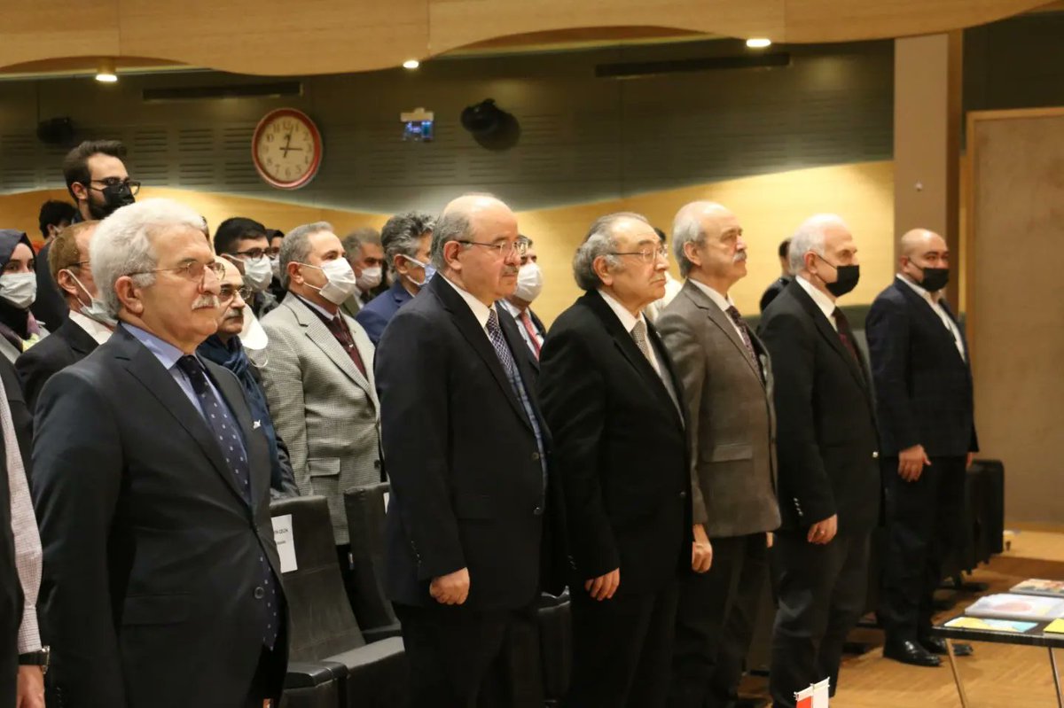 “Batılılaşma Döneminde Osmanlı’da İfade Özgürlüğü” etkinliği kapsamında Üsküdar Üniversitesinde bir araya geldik. Milli Eğitim Eski Bakanı Prof. Dr. Sn. Hüseyin Çelik'e katılımlarından ve değerli paylaşımlarından dolayı teşekkür ederim. 
<a href="/hc_huseyincelik/">Hüseyin Çelik</a>