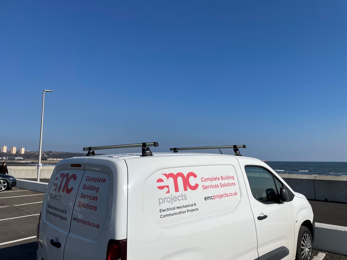 ProjectsEMC's tweet image. Great visit to one of our sites in Fife yesterday. Even better now that the sun has returned!

#emcprojects #mechanical #electrical #contractor #summeriscoming #sun
