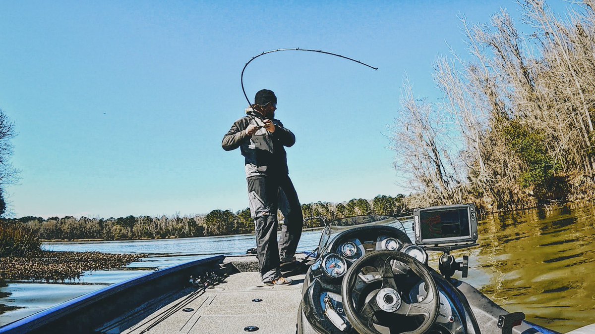 CashionRods's tweet photo. FULL SEND!  

📸:  Travis Culbreth

#cashionrods #madeinusa #performanceforeveryone #fullsend #hookset #hooksets #bassfishing #fishing https://t.co/rktVorEyK4