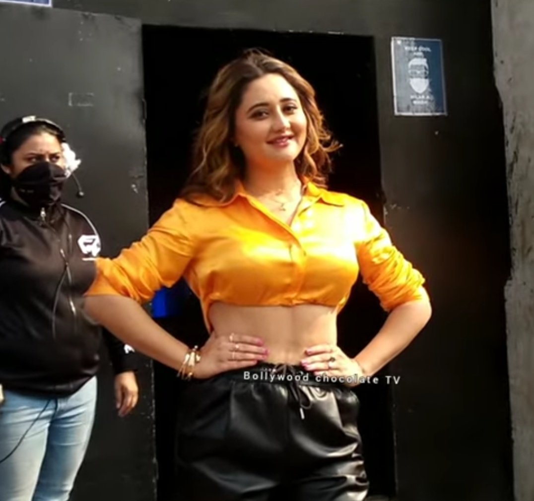 Efforts 🫣🥵

Hardwork of Rashami in gym is clearly visible ❤️

Haaye that kamar of Rashami 🥵

#RashamiDesai #Rashamians