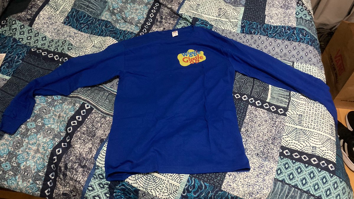 dylan_madurun's tweet photo. @AspenWP  @Benji_Wiggle @Jayson81922700 @JohnnyWiggle @yellowjoosh @MattDaGiver @Tyler_Wiggle  💙Wiggly Wear Shirt Long Sleeve!💙 https://t.co/jtULK7Hpak
