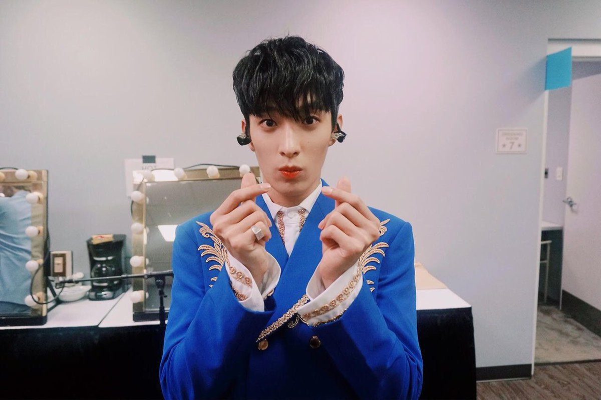 kimtosoon's tweet photo. 💙~💙 https://t.co/chlIbbgVsG