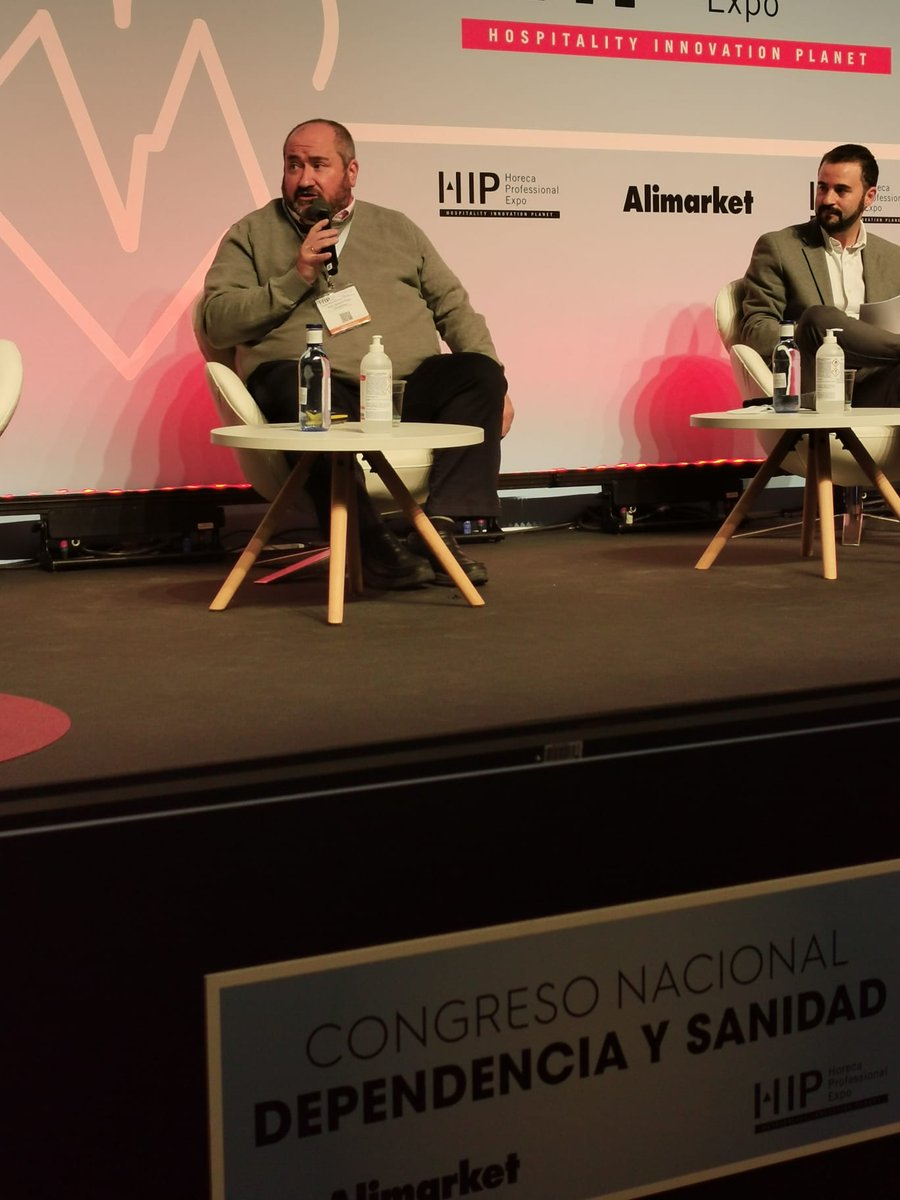 Laresmayores's tweet photo. El Presidente de #Lares, @VelaJuanvela habla sobre el sistema de #acreditación de las #residencias: "El nuevo modelo debe tener en cuenta, en primer orden, cómo quieren ser #cuidadas las personas a las que atendemos. Su opinión es fundamental".
@Alimarket_Sani
#DepenAliHip22 https://t.co/oXNwmSQ1Eb