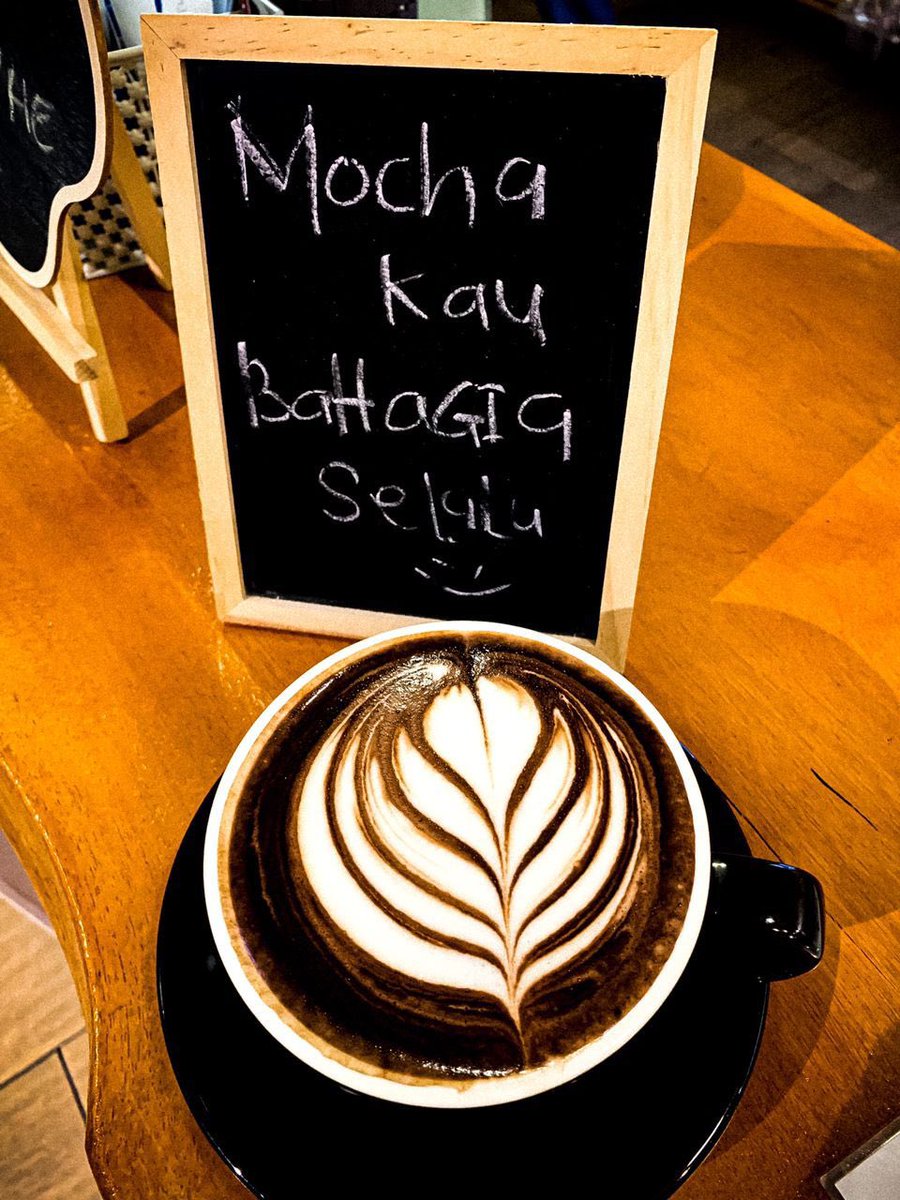 SenawangTV's tweet photo. Kopi Paling Mantul Abad ini ‼️

Waghih yang belum rasa, maghih rasai pengalaman men’gopi yang sebenar di Muto Kopi Seremban.💯 

☕️Signature Muto Kopi
☕️Irish Cream Latte
☕️Caramel Macchiato
☕️Ice Chocolate

📍Muto Kopi Seremban, Plazo S2 Height
⏰11:00 AM - 10:00 PM | Selasa OFF https://t.co/OXguhCRIQD