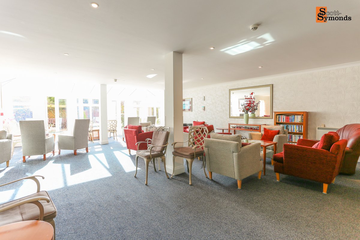 ssestateagents's tweet photo. *** £290,000 ***

*** NEW PROPERTY ***

A 2 bedroom ground floor retirement apartment exclusively for the over 55's.

Viewing Strictly By Appointment ONLY 🏠

Click below for further enquiries 🧡 #wednesdaythought #housingmarket #retirement #property #propertyforsale 😀 https://t.co/eRZQTQZZZH