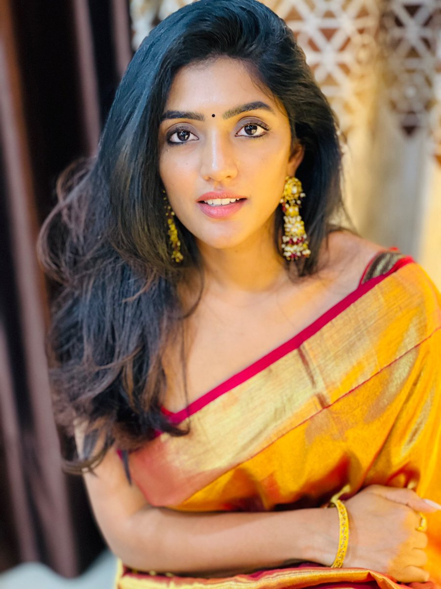CinemaMagical's tweet photo. Dazzling #EeshaRebba 💗💗

@YoursEesha 

#Eesha https://t.co/4v7NnrlJPb