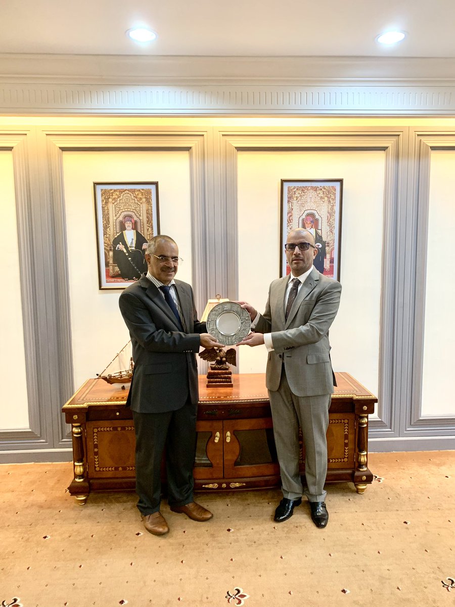 OmanEmbassyKL's tweet photo. أقامت السفارة حفلاً توديعياً للوزير المفوض هلال بن علي العبري بمناسبة انتهاء مهام عمله بماليزيا. مع تمنيات السفارة له بكل التوفيق والنجاح. https://t.co/TXrdwegHg0