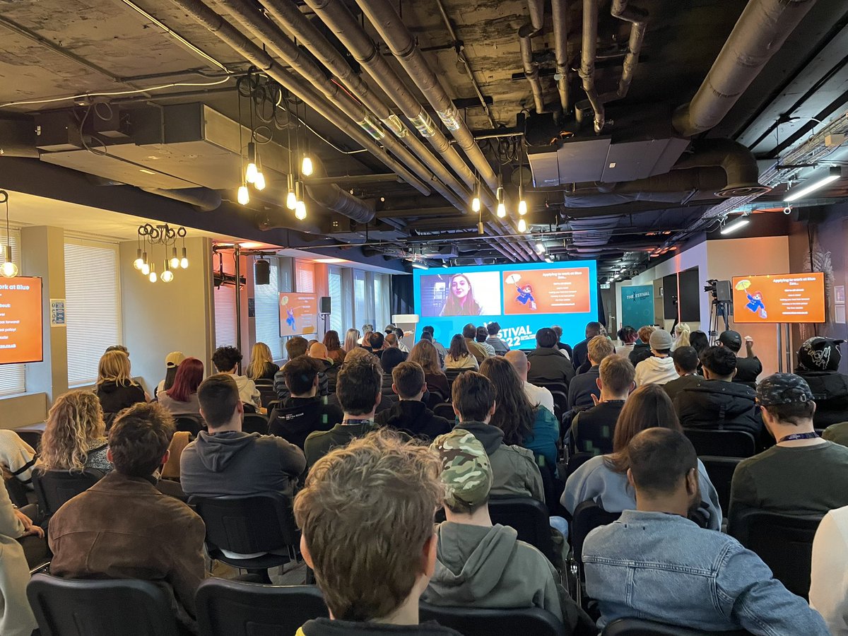 Day 2 of The VFX Festival and a full house for Lauren Barnes, Talent Acquisition Manager <a href="/blue_zoo/">Blue Zoo Animation Studio</a> 

#VFXFestival