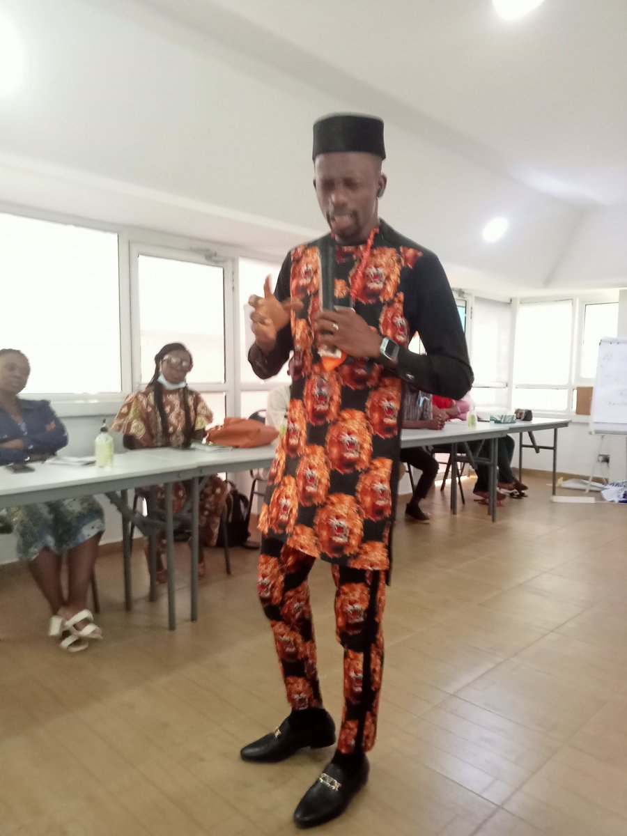 ACTIVISTAFCT's tweet photo. He said are you #beatiful or you are a beauty fool.
Women must unit to get this done
#equalitu
@Iwd20
@Plan_Nigeria @activista_lagos @ObetaJoan @josphineadokwu @ActivistaNG https://t.co/OA3CDvNuHe