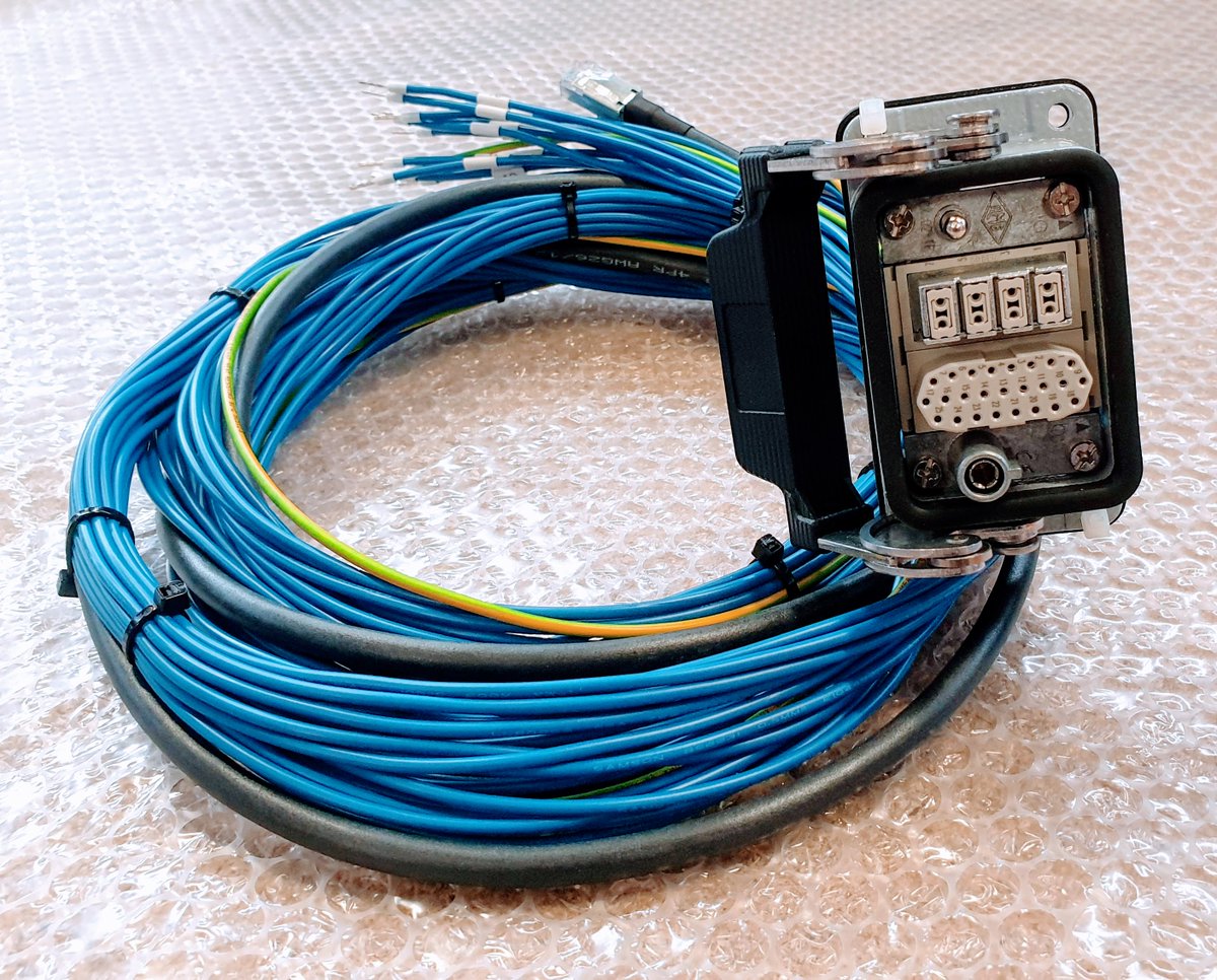 APTechnology tweet media