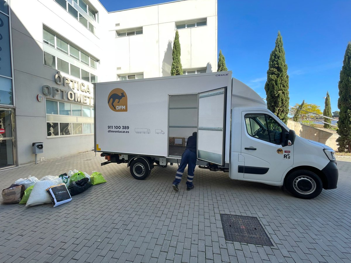 UMU's tweet photo. 🇺🇦 ¡Muchísimas gracias por vuestra ayuda! Recordad que podéis llevar vuestra aportación a cualquier facultad, al rectorado o al @CentroSocialUMU hasta este viernes #LaUMUPorUcrania https://t.co/13OwA1k8io