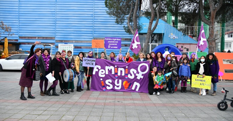 GundemFethiye's tweet photo. ����Fethiye'de 8 Mart | FKDD (@FethiyeKadin): Hayatlarımızı, özgürlüğümüzü ve haklarımızı alana dek isyandayız!

📌"Bir kişi daha eksilmeyeceğiz"

📌"Nefret söylemine, homofobiye, transfobiye geçit vermeyeceğiz!"