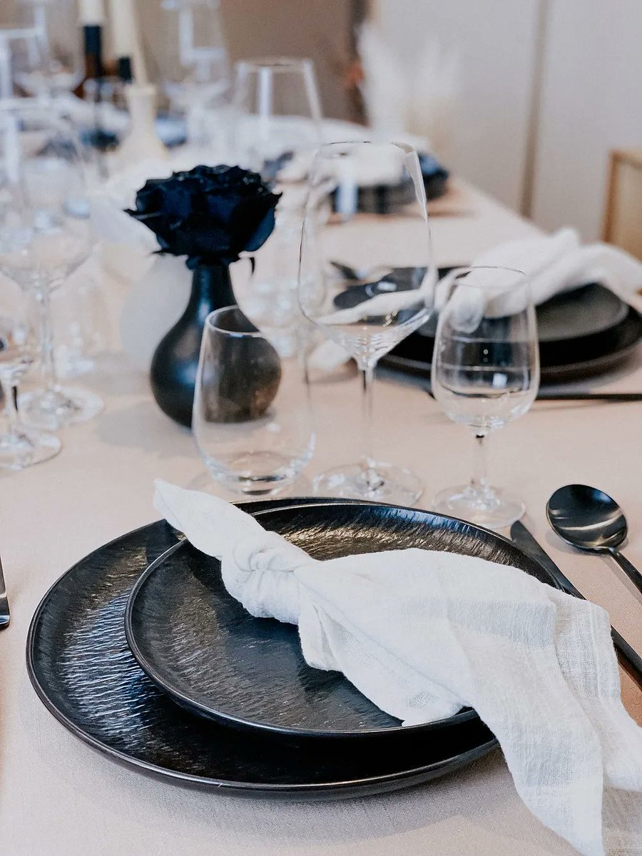 CEO_NexGen's tweet photo. With #spiring just around the corner, hosting your dinner guests outside al fresco style is not too far away. Read my latest #blog post for #tabledecor inspiration.
#TheEburyCollectionLifestyle #InteriorDesign #WednesdayMotivation #WednesdayWisdom
👇
https://t.co/J8MknwjXEv https://t.co/ZCwLOfaPWz