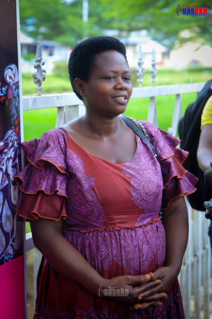 AgasekeTv's tweet photo. #Burundi Selon la cofondatrice de @3hiAfrica Mme @labyll les femmes urbaines leaders vont inspirer d’autres femmes pour que leur impact soit visible au sein de la communauté car toutes autant qu’elles sont, ces femmes sont des leaders à des niveaux différents https://t.co/bMnMovnizs