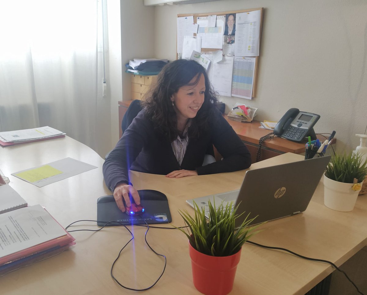atenpace's tweet photo. En el #díadeltrabajadorsocial, destacamos el trabajo de nuestra trabajadora social, Maria Muela, que acompaña a las familias en los trámites con Servicios Sociales, gestión de ayudas económicas, informa sobre cursos de formación, coordinación con servicios externos y mucho más.👏 https://t.co/4AaOL7B9Pw