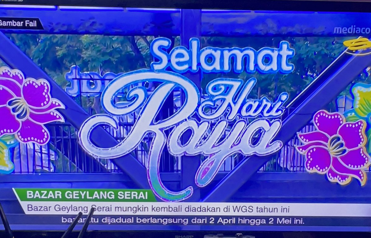 eggswithecstacy's tweet photo. Heads up guys, possibility that this year might have geylang bazaar, all the mat motor can jalan satsat tayang helmet arai this year… https://t.co/1WI6NVmWKJ