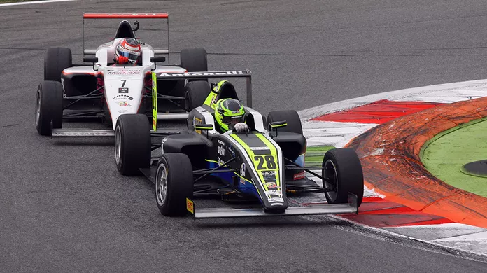 F4FiaWorld's tweet photo. salve pique partiu virgulado pra monza o palco do maior sexo do mundo pra f4 continuation bands!!!! vamos nessa meu pit..

#mdchefe #vinadosexo #CriasDaBase https://t.co/hLVzdNYnGo