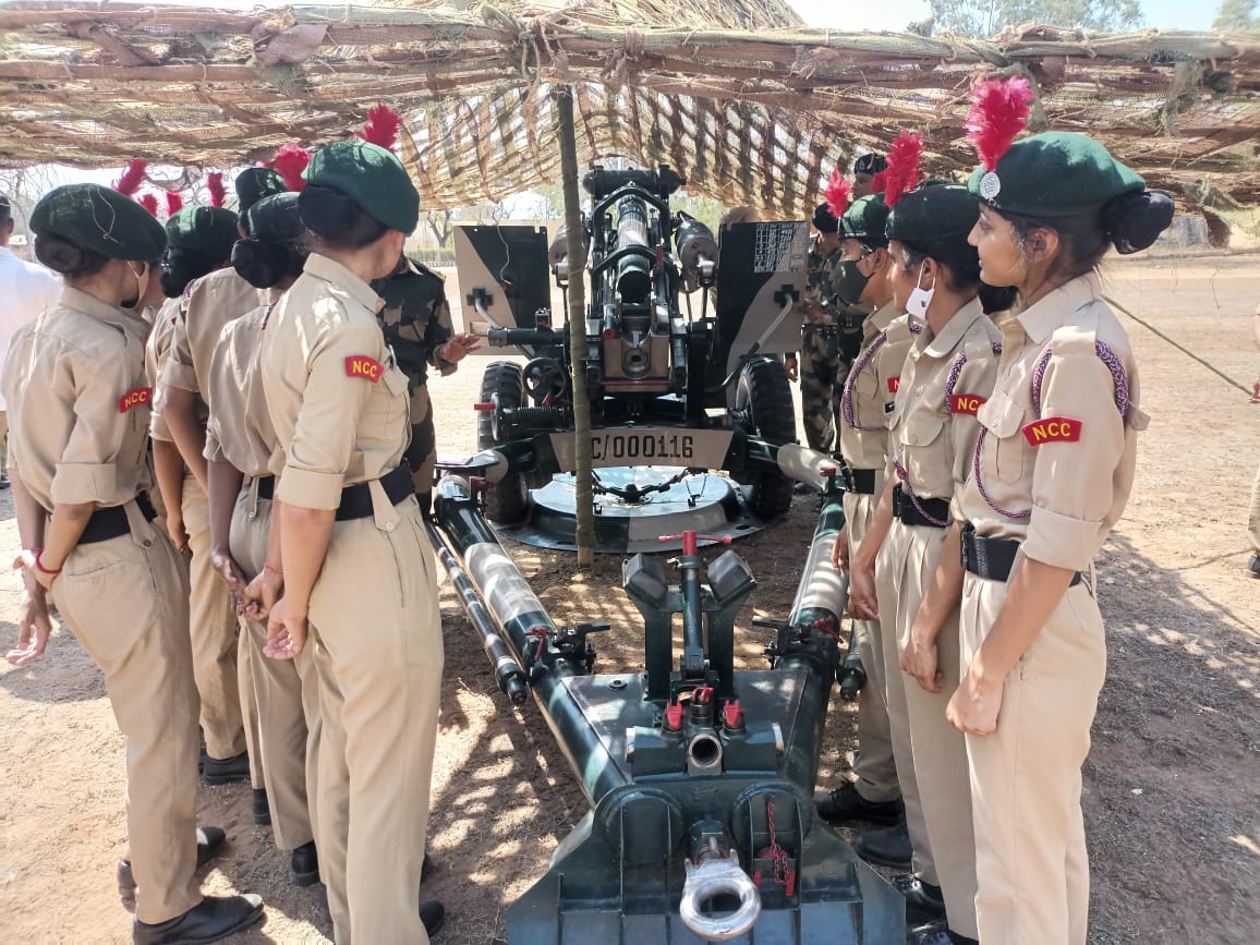 #NationalCadetCorps 
Cadets of NCC Dte Gujarat participated in Weapons Exhibition organised by the BSF. The Cadets gained knowledge of the various weapons &amp; equipment used by the force. The enthusiastic Cadets also participated in Spot essay writing &amp; public speaking competition.