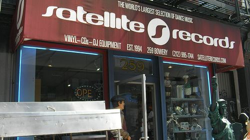 strictlyrhythm's tweet photo. This week's record shop of the week is none other than Satellite Records! Who remembers this store located on the lower east side of New York? https://t.co/tHxeHHZdbC