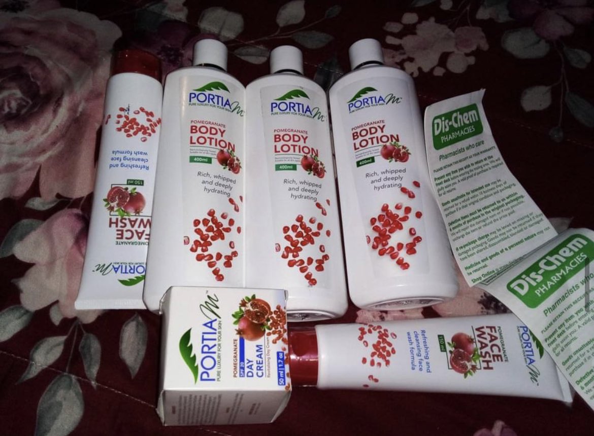 PortiaM_Skin's tweet photo. Glowers let’s celebrate with the people who have just started and bought the products 💃🏽💃🏽
Show Off your Portia M products under this post🎉💫
#ShowOffPortiaMProducts
#PurchaseStopper
#Moreki
https://t.co/qHZhwHbIgO https://t.co/N4Jhxn2O6R