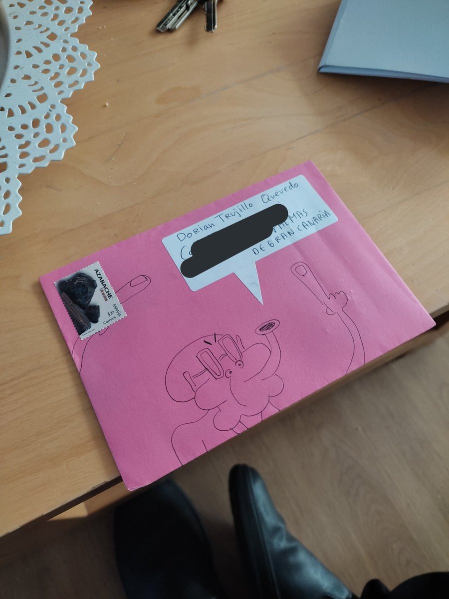 DorianTQ's tweet photo. Me acaba de llegar una carta de @soyrafillo a casa y estoy flipando un poco, lo mejor que me ha pasado en mucho tiempo. (Principalmente porque no la pedí yo, todo muy de surprais) https://t.co/G2v5SaVAWP