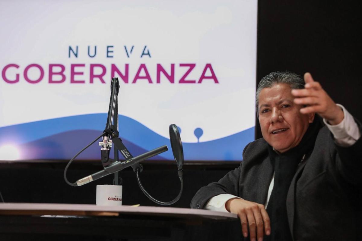 lalala_news's tweet photo. Contrario a su escenificación de austeridad y simulada abstinencia presupuestal, David Monreal entregó bonos a secretarios y subsecretarios, que tan sólo en la segunda quincena del mes de diciembre representaron cerca de 3 millones 600 mil pesos. ––> https://t.co/7TFk5VZJNU https://t.co/KqQv0ntypP
