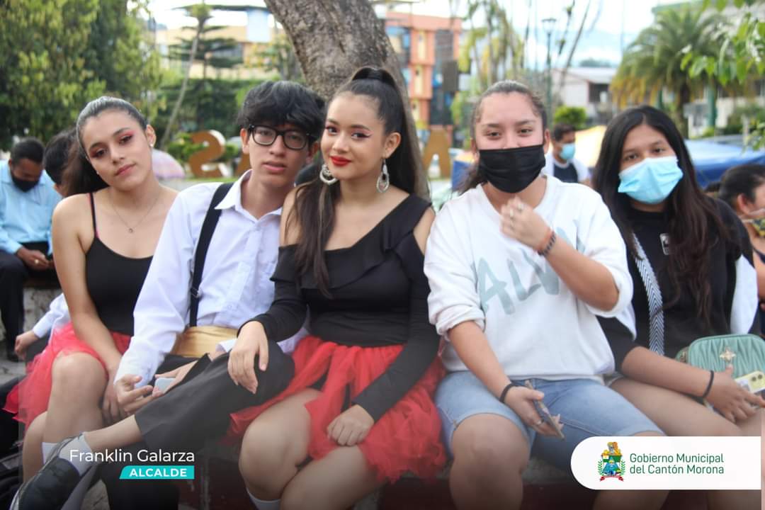 El Consejo Cantonal de Protección de Derechos Morona, continuando con lo planificado, desarrolló el evento artístico cultural con la participación de danzas del Municipio, artistas locales y provinciales quienes conmemoraron junto a las mujeres su día.