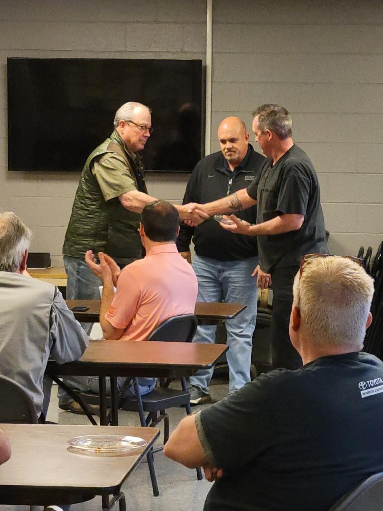 SIE_Lift's tweet photo. Our Duncan, SC branch held their ring ceremony for the guys who have reached their 10, 15, and 25 year marks with Southeast Industrial Equipment.
#Congratulations guys and thank you for all of your continued hard work and #success! https://t.co/mfaPyZDaYR