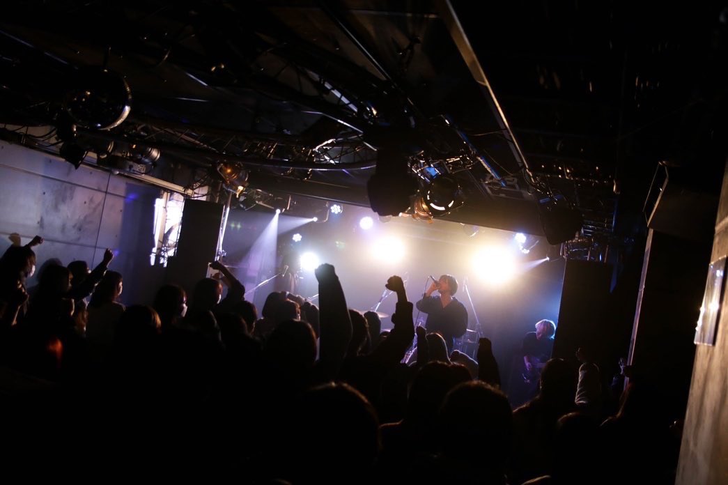 kalmiaofficial_'s tweet photo. 【Live photo ②】
2022.3.7(mon)
下北沢ReG
『Refrain Each Dearlight』
w/
ofulover
ORCALAND
chef’s
Midnight 90’s

photo by @s_b_t___ https://t.co/KM4CMxcEpJ