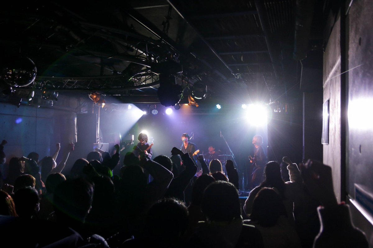 kalmiaofficial_'s tweet photo. 【Live photo ②】
2022.3.7(mon)
下北沢ReG
『Refrain Each Dearlight』
w/
ofulover
ORCALAND
chef’s
Midnight 90’s

photo by @s_b_t___ https://t.co/KM4CMxcEpJ