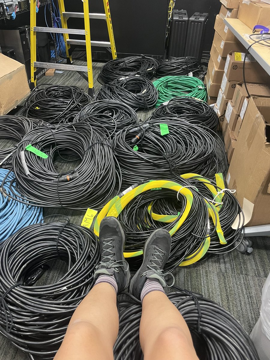 We need more cables #FullSailHOF