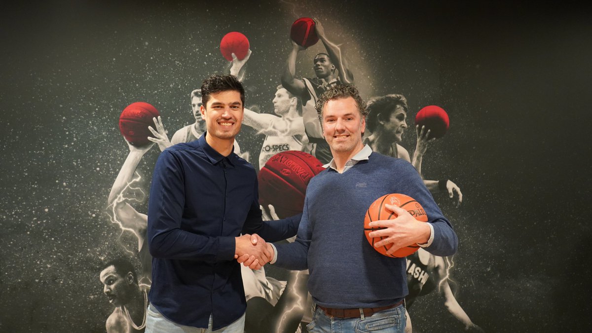 HeroesDenBosch's tweet photo. 🏀🤝 | 𝐍𝐞𝐰 𝐁𝐮𝐬𝐢𝐧𝐞𝐬𝐬 𝐖𝐞𝐝𝐧𝐞𝐬𝐝𝐚𝐲! Vanderlande sluit aan bij de Business Club. 🙌

Meer informatie 👉 https://t.co/noPbAMx9K8

#NBW #businessclub #automatisering #logistiek #procesautomatisering https://t.co/pr9SmPDiIG