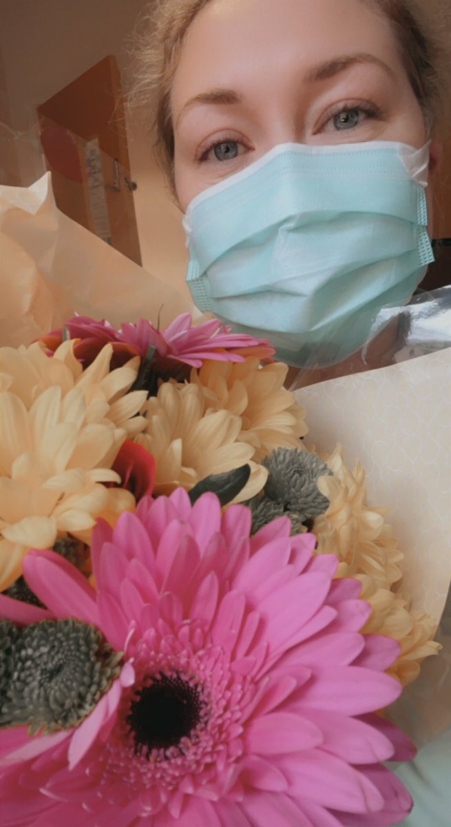 02KatieP's tweet photo. When my lovely friend pops in to bring me flowers 🥰 thank you @49klb https://t.co/anDw9UJGIG