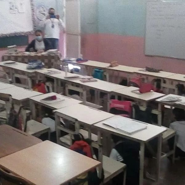 trujillopcad's tweet photo. #PcMiranda Realizó Actividad de Formación y Capacitación en materia de Autoprotección Ciudadana y Gestión de Riesgos a los alumnos de primer grado de la Unidad Educativa Enrique Flores del Sector Las Rurales, Parroquia El Dividive, Municipio Miranda.
#CulturaPreventiva https://t.co/VBxhDPpU86
