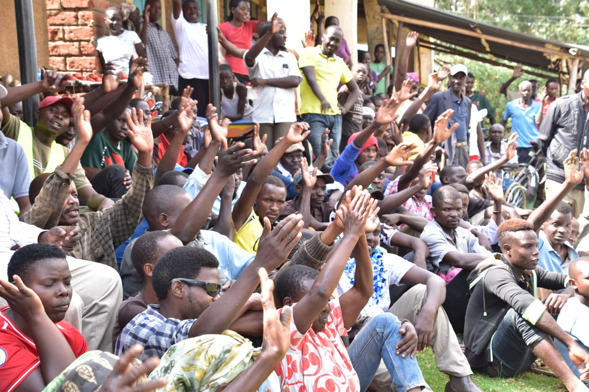 TruthPatrol254's tweet photo. Hon Speaker Joshua Kiptoo @kiptoojoshua8 addressing residents of Chebara. Discussed various developments agenda as well as popularizing his gubernatorial bid. Kabwareng ward, Aldai constituency

#FixNandi
#NandiKwanza
Naet ak Imanda https://t.co/HMgeGa841k
