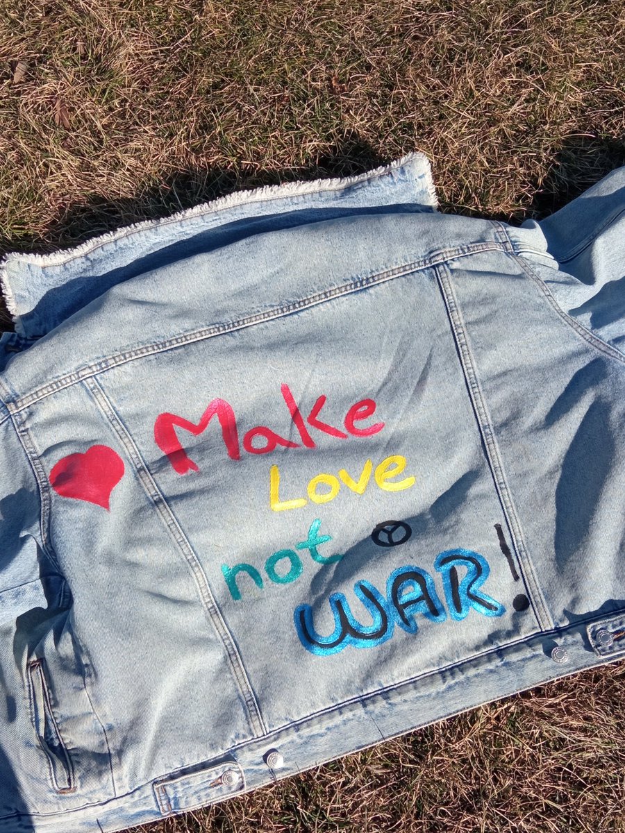 Aktueller denn je...Hab ich am Wochenende gemacht! Die Farben kaufte ich mir bereits kurz vor Silvester 2021/22 bei "Obletter" am Stachus.