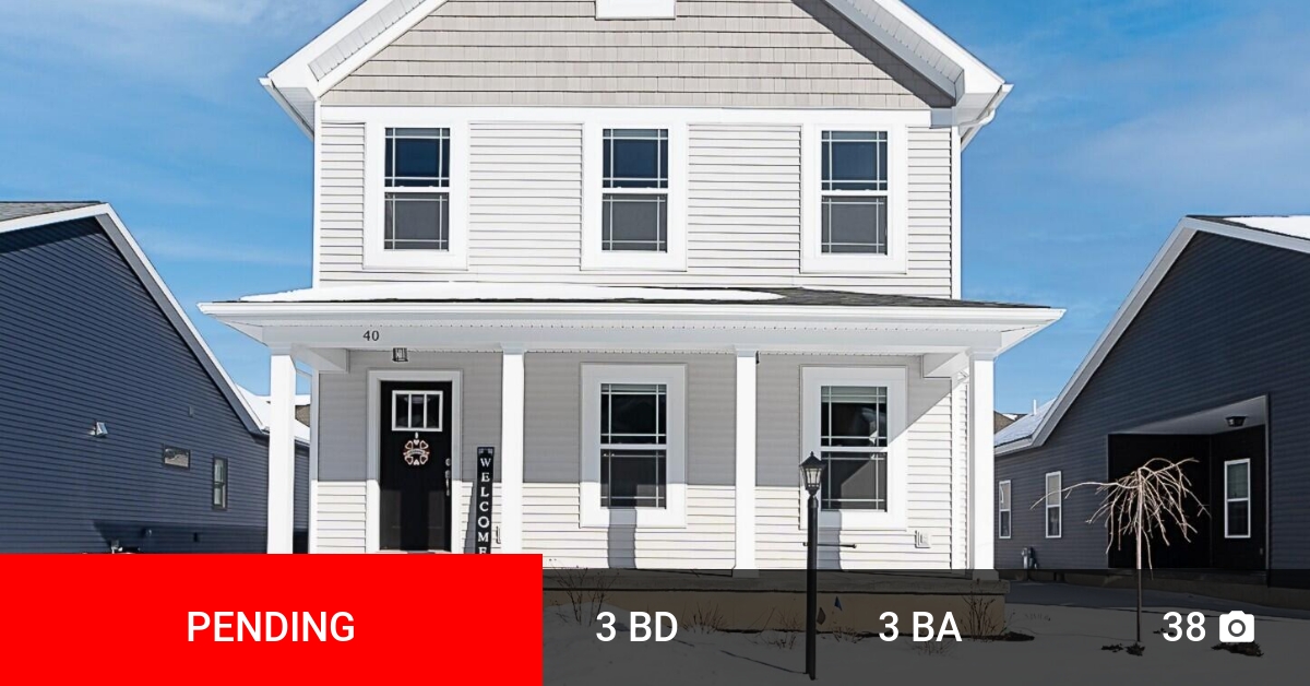 This listing is now pending sale! If you're interested in buying or selling your home, don't hesitate to reach out at (518) 312-2069.

Renata V. Lewis Team
You Say Sell ... We Say SOLD !
#RenatasHomes #Sell #Buy #Invest... homeforsale.at/40_VETTURA_COU…