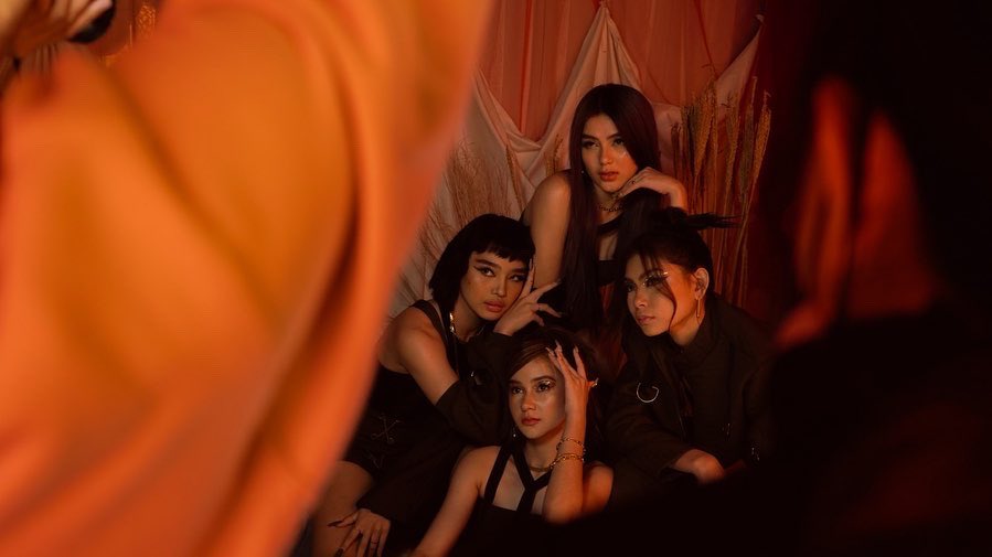 FNaX8uiaQAYkNbK?format=jpg&name=900x900