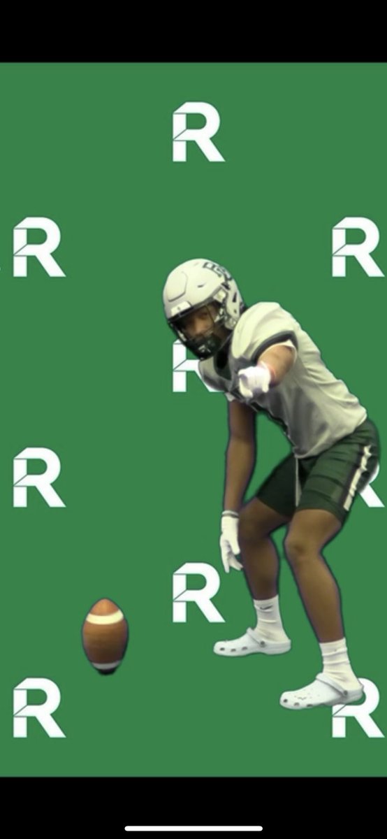 JettWatson4's tweet photo. I am elated to announce that I will continue my academic and athletic journey at Roosevelt University!! @Coach_Davis42 @RUCoachJW @AveryRushE1 Go lakers!!! #NewWave 🟢⚫️⚪️ https://t.co/36cH69nHxS