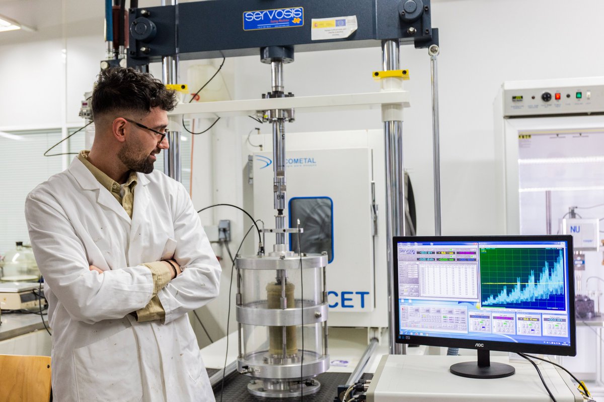 P_OrosaIglesias's tweet photo. More than happy to announce the publication of a new paper that will be included in my #PhD thesis, co-authored with @IGNACIOPEREZP17 and @APasandin
Following in the line of the study of #ColdRecycledMixes using #TriaxialTesting
https://t.co/57wHwxRwz3 https://t.co/uu0IjnGF1C
