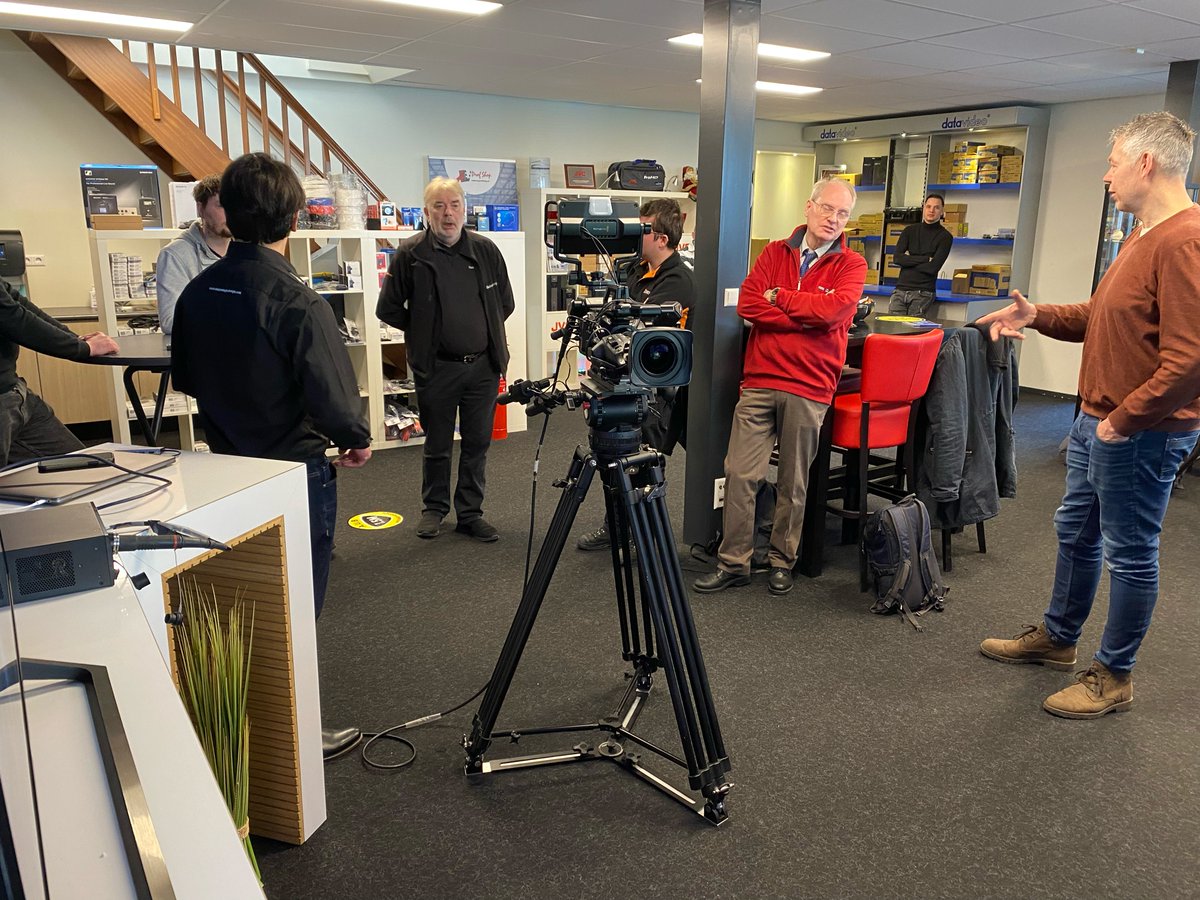 AVProfshop's tweet photo. Op 8 maart 2022 hebben wij na een lange tijd weer een Seminar Dag gehad bij AV Sales. O.a. Peter Dinsdale &amp; Gabriël Catelli (UK) van Blackmagic Design zijn langs gekomen om de nieuwe BlackMagic Design URSA Broadcast G2 uit te lichten. https://t.co/VRaPXWM1iL