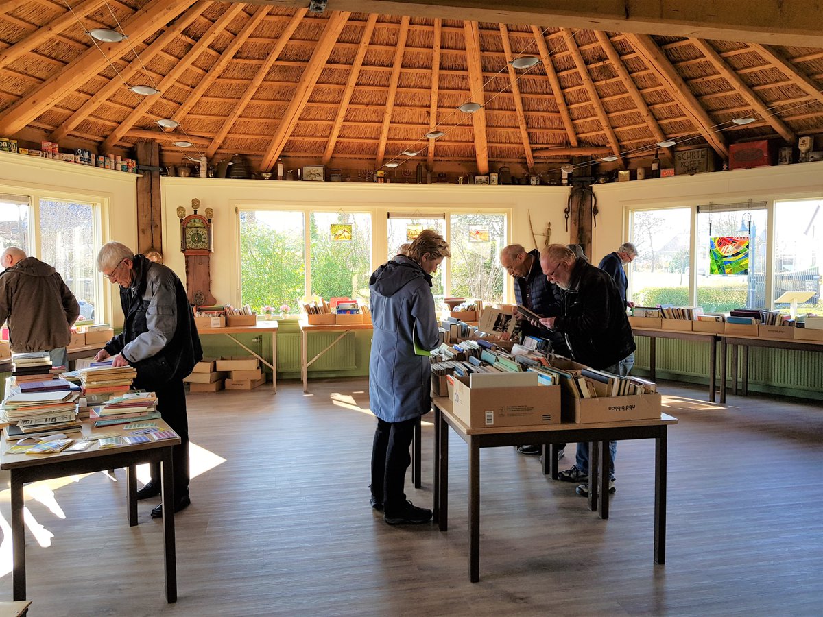 Vanmiddag is de allerlaatste historische boekenmarkt in het <a href="/WestlandsMuseum/">WestlandsMuseum</a> geopend. Meer dan 1000 historische boeken zijn er te vinden, die voor een spotprijs wegkunnen. De boekenmarkt duurt t/m zondag; elke dag van 13.00 - 17.00 uur. Toegang gratis.