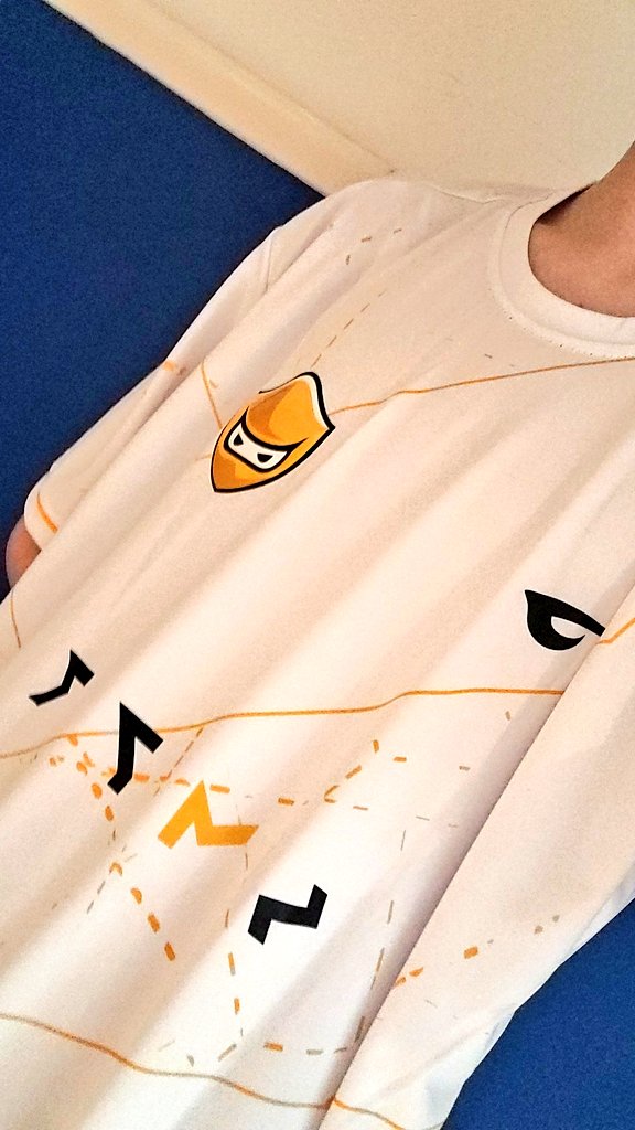 ttv_LuminO_O's tweet photo. @SMPR_esports The new Jersey is fuxking amazing. 
Thank you very much https://t.co/ykvf8pbh8Z