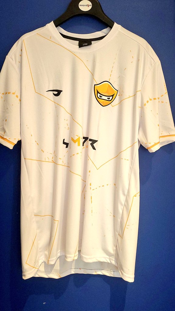 ttv_LuminO_O's tweet photo. @SMPR_esports The new Jersey is fuxking amazing. 
Thank you very much https://t.co/ykvf8pbh8Z