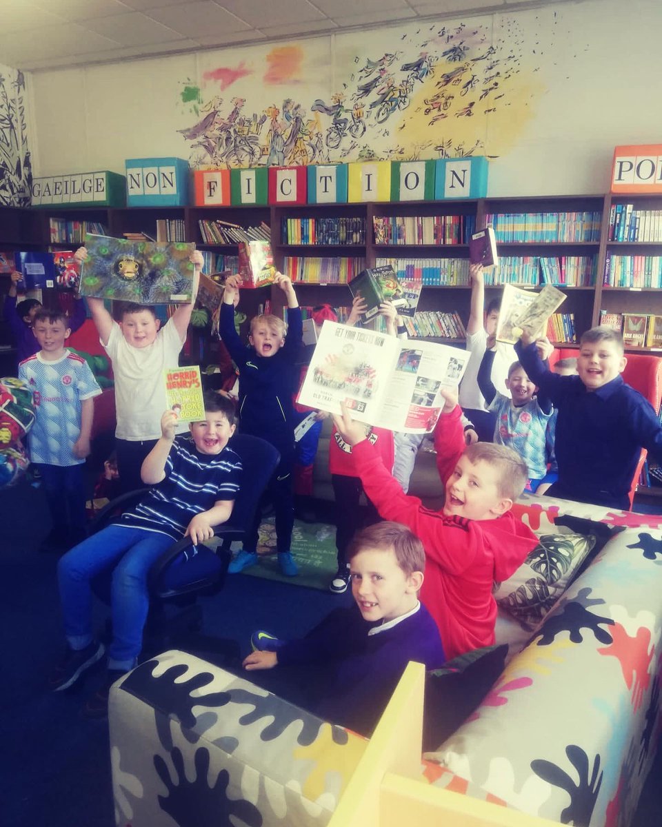 FrancisStSchool's tweet image. World Book Day last week was a great success, the children came in dressed as their favourite characters and read their favorite books together! #franner #worldbookday