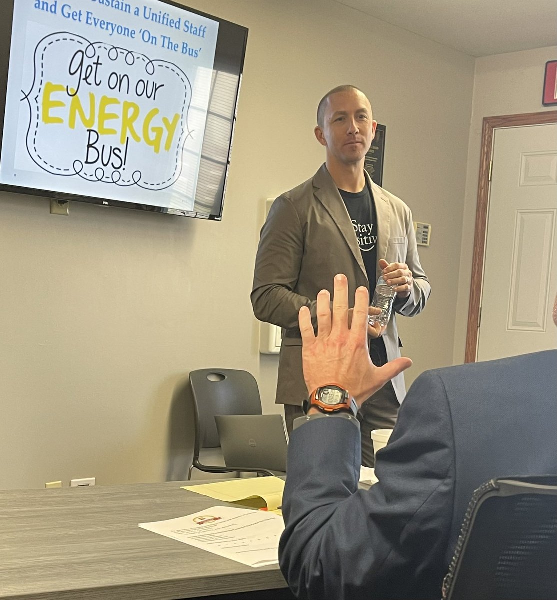 jamie6_thomas's tweet photo. Refilling my cup with Energy Bus.  Thank you to Jim Van Allen #energybus  #jongordon https://t.co/9hARgxIL8p