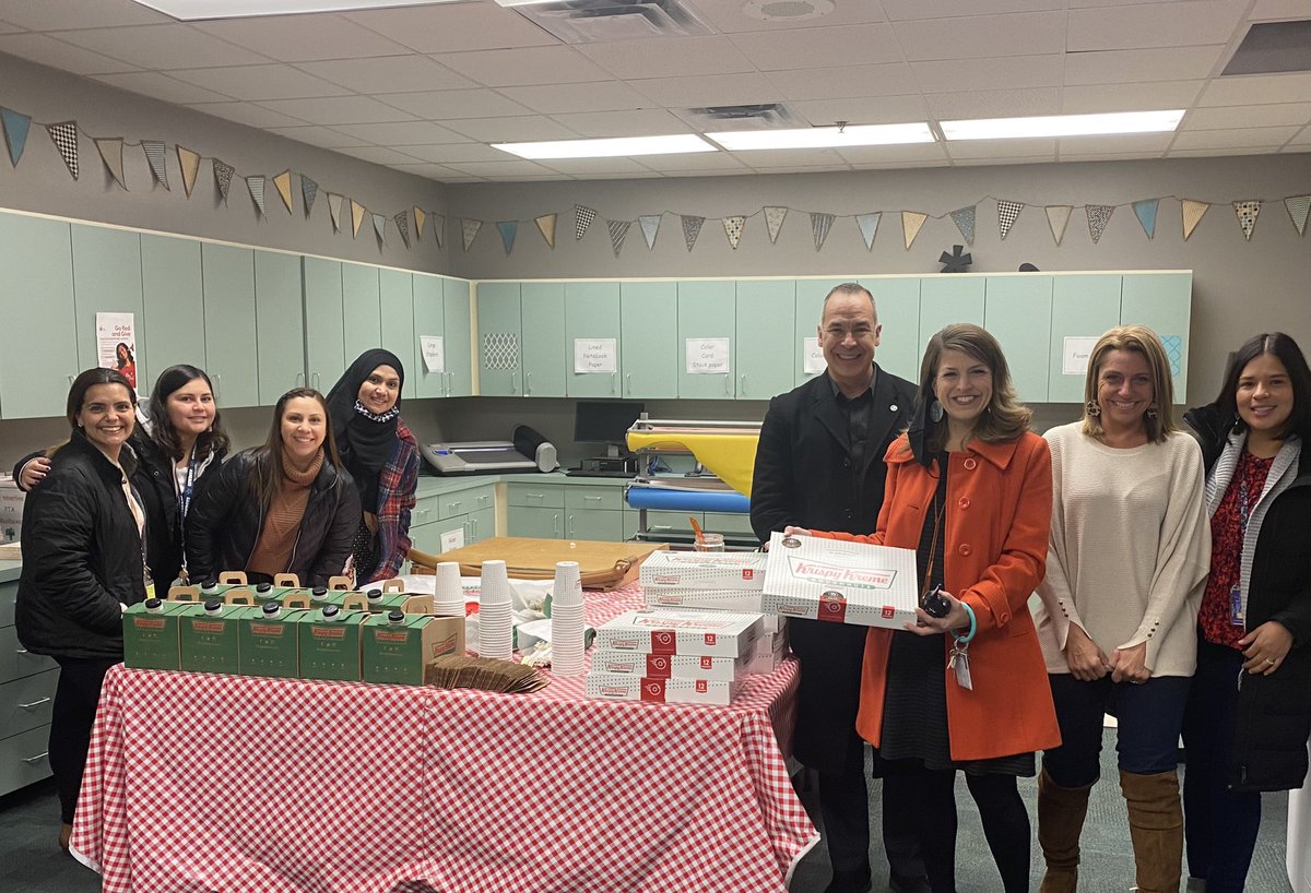 Thank you <a href="/stellar_smiles/">Stellar Smiles Ortho</a> for treating our staff to coffee and donuts today! What a sweet way to start our day. #TESleads <a href="/TimberlineNews/">Timberline Elementary School</a>