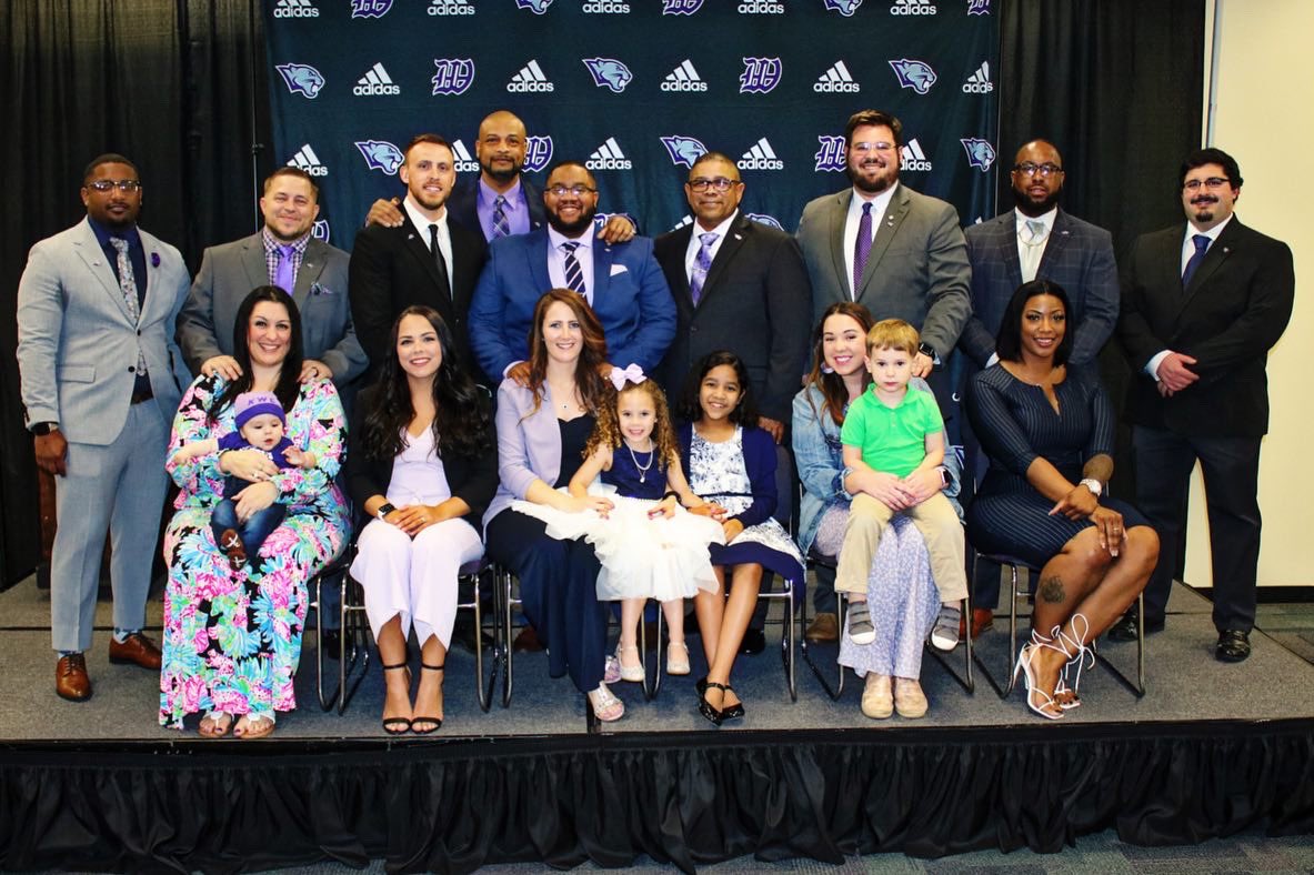 CoachYoung41's tweet photo. Somebody pinch me because I gotta be dreaming… 💜💜

From Little ole @ftknoxfootball to Good Ole @GoKnightsFB … 

I made it, even when folks told me I couldn’t. 

Never stop chasing your Goals… It may not be easy but in the end it will be worth it. 

#OneHeartbeat #DigIn https://t.co/7mthlSOI7a