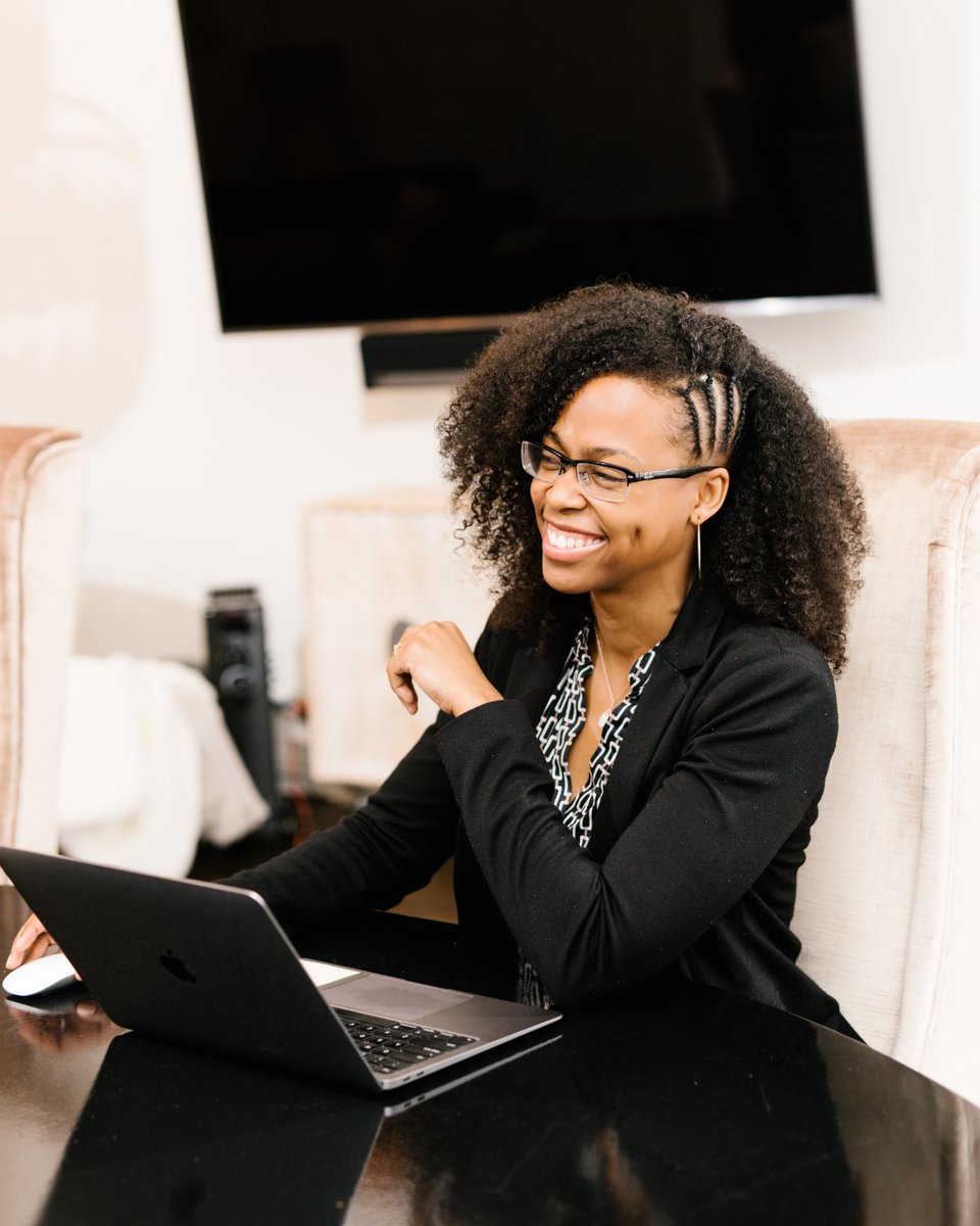 Are you a business owner seeking to grow your business past the $1 million mark? Apply to become a BrainTrust member today where we provide a community of women entrepreneurs to hold you accountable and push you to achieve your most ambitious business goals.