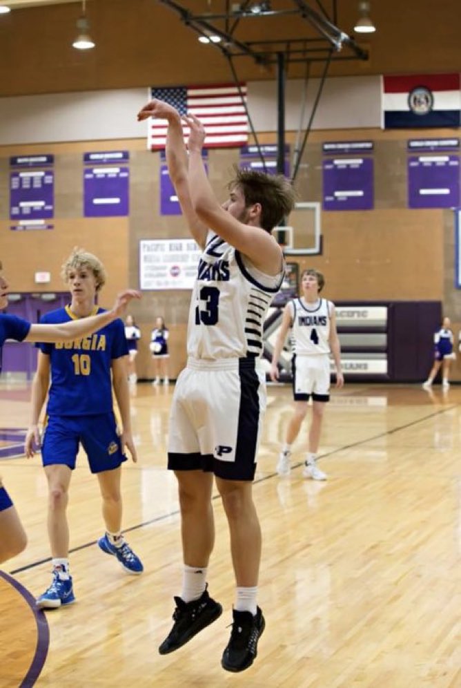 CVL_SQUARED's tweet photo. 🚨POST SEASON SPOTLIGHT🚨
Matt Reincke (F, 2023, Pacific)
5.8ppg 3.8rpg
Matt stepped into a leadership role for the Indians this year and brought the passion and energy every night! A guarantee from Matt every time he touches the floor.. INTENSITY! #CVLSQUAREDFAM @MattReincke https://t.co/lfaAutizT5